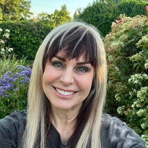 Meet your Posher, Gayla